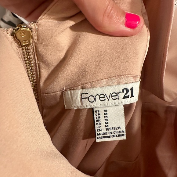 *vintage* Really cute Bow Back Nude Dress NWT - Picture 7 of 7